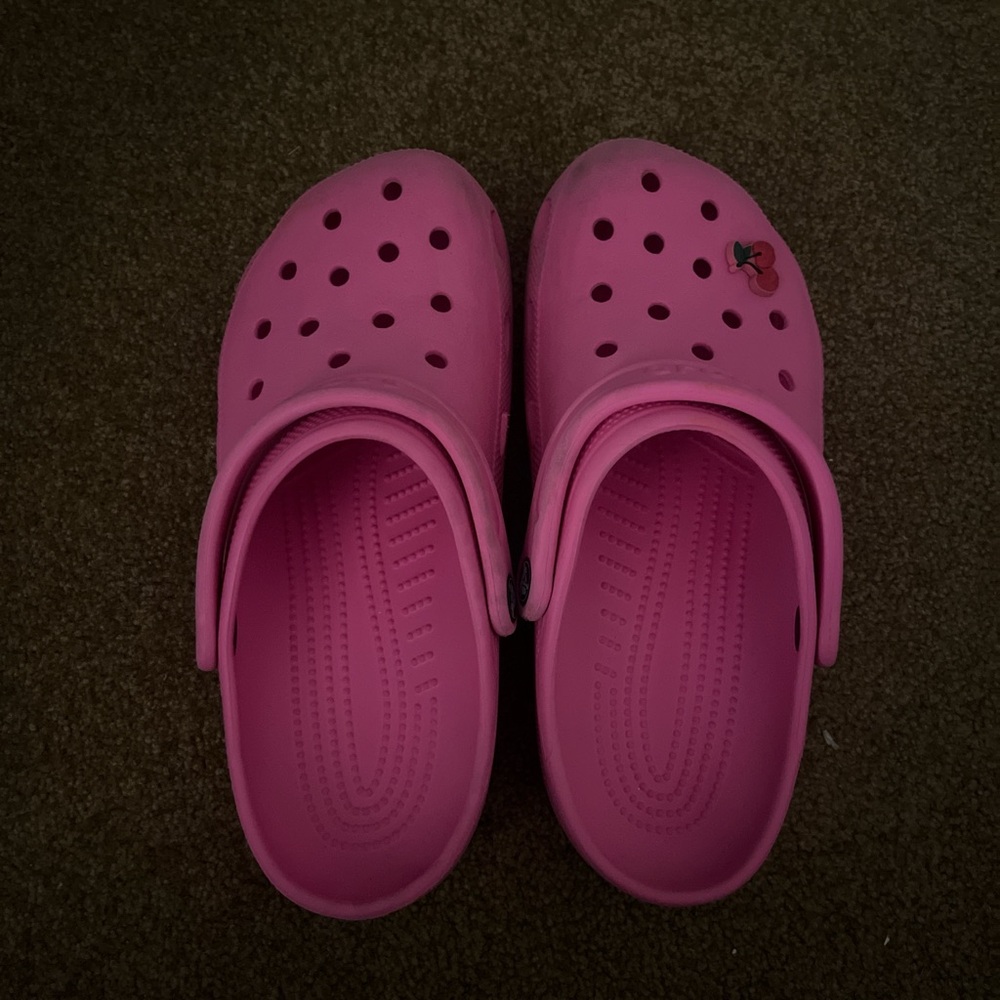 Women’s Hot Pink CROCS